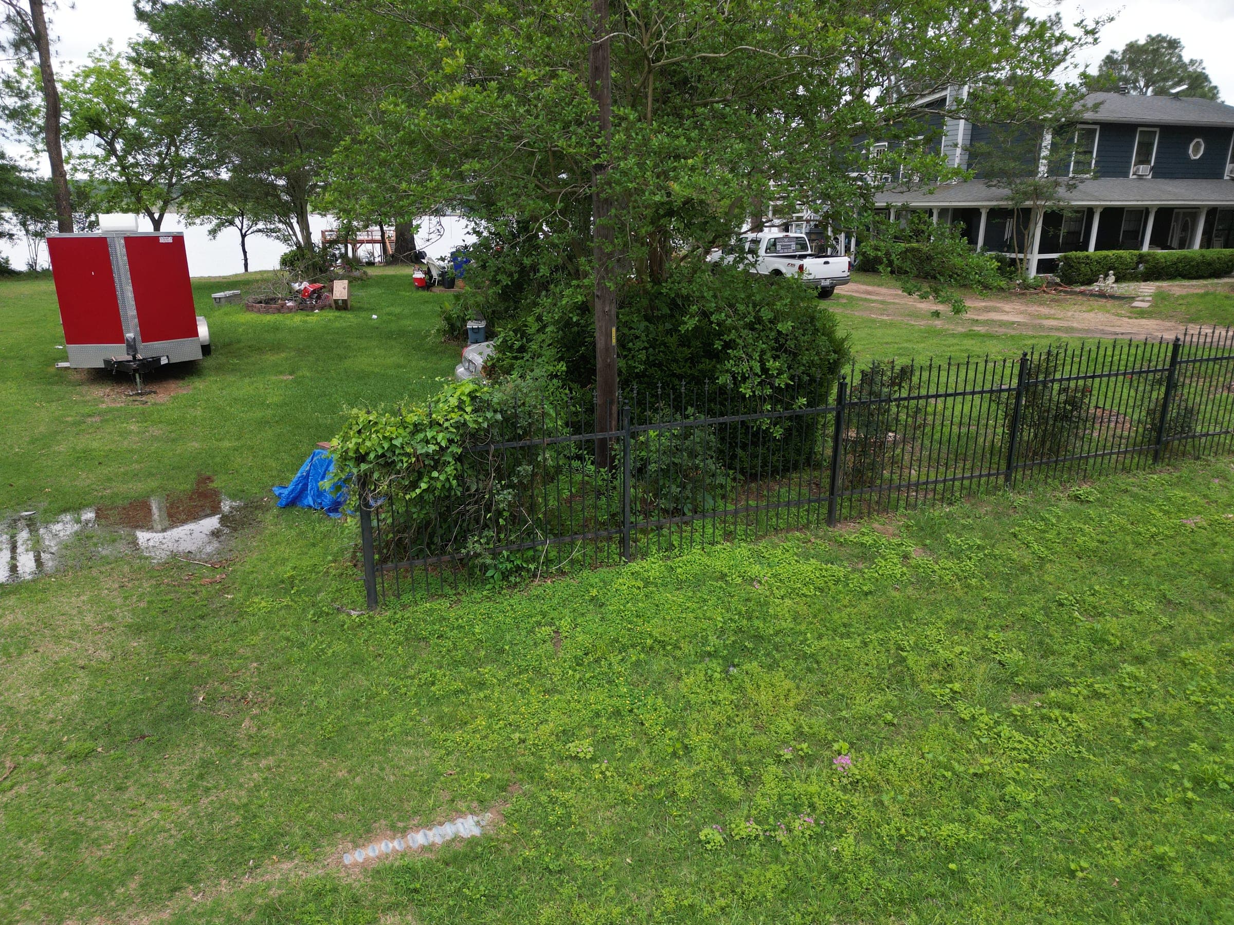 South of Mabank, fence-line acreage